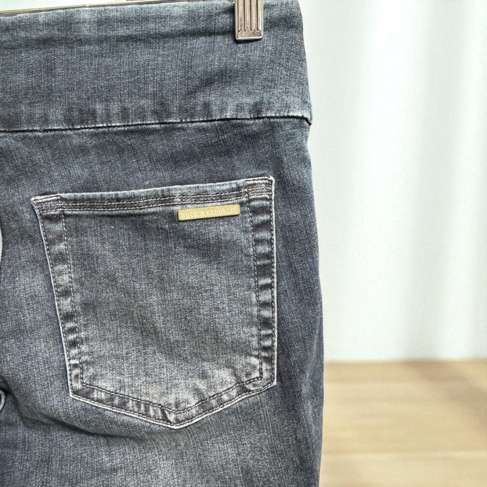 Feverish Fashion: Rock Your Style in Distressed Rock & Republic Jeans! Size 10M - Picture 7 of 16